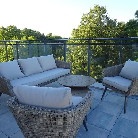 Vip W Parku Nad Zatoka プツク